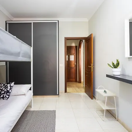 아파트 New Bright And Central With 2 Bedrooms *
