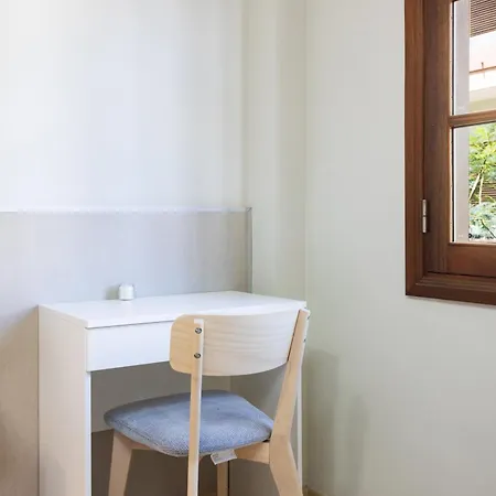 아파트 New Bright And Central With 2 Bedrooms