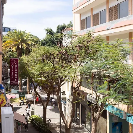 New Bright And Central With 2 Bedrooms *