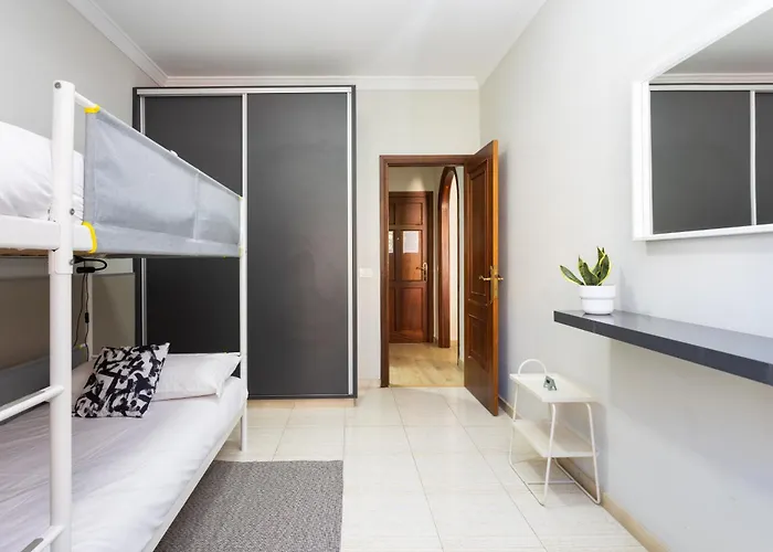 アパート New Bright And Central With 2 Bedrooms *